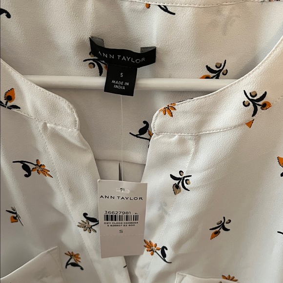 NWT! Ann Taylor White Blouse with Orange and Black Floral Design - Picture 2 of 2